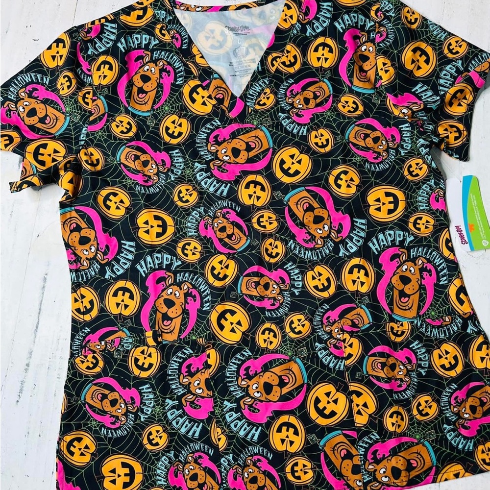 New Scooby-Doo Halloween Print Scrub Top